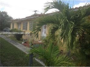 8960 NE 2nd Ave in El Portal, FL - Building Photo - Building Photo