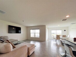 10634 Chippewa Dr in Parrish, FL - Foto de edificio - Building Photo