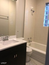 2652 N Marshfield Ave-Unit -unit 1F in Chicago, IL - Building Photo - Building Photo