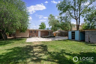 9326 S Sneddon Dr in Sandy, UT - Building Photo - Building Photo