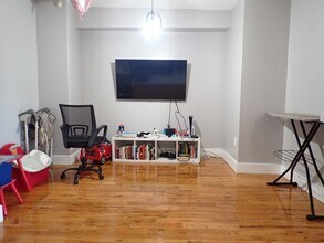 203 Crystal St in Brooklyn, NY - Building Photo - Building Photo