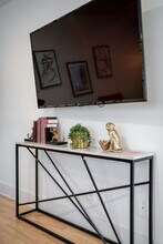 1136 Crescent Ave NE in Atlanta, GA - Foto de edificio - Building Photo