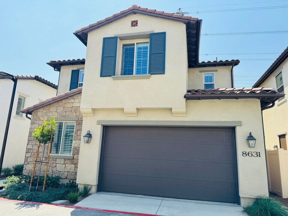 8631 Mission Villa Dr in Rosemead, CA - Foto de edificio