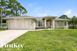 9041 Irving Rd in Ft. Myers, FL - Building Photo