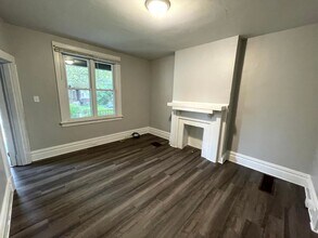 7332 Woodlawn Ave in Swissvale, PA - Building Photo - Building Photo