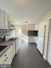 557 Powderhorn Rd in King of Prussia, PA - Building Photo - Building Photo