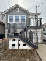 99-46 163rd Rd in Queens, NY - Building Photo