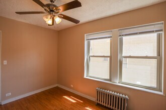 903 W Lawrence Ave in Chicago, IL - Building Photo - Building Photo