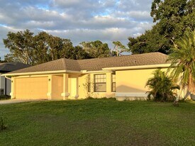 1474 Dewitt St in Port Charlotte, FL - Building Photo