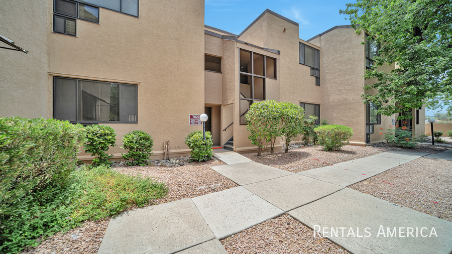 7622 E Callisto Cir in Tucson, AZ - Building Photo