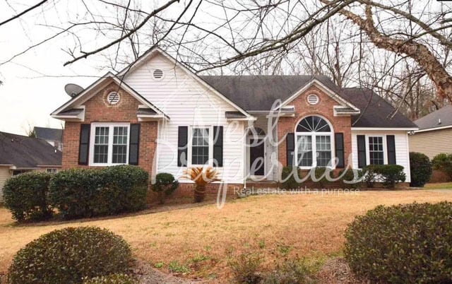 property at 3 Gidding Ct