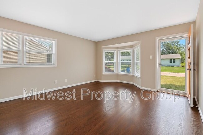 10515 Prestwick Dr in St. Louis, MO - Building Photo - Building Photo
