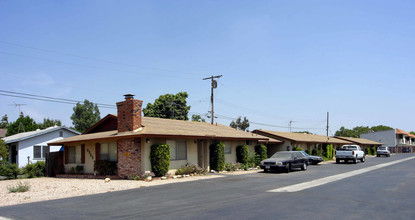 8985 Juniper Ave in Fontana, CA - Building Photo - Building Photo