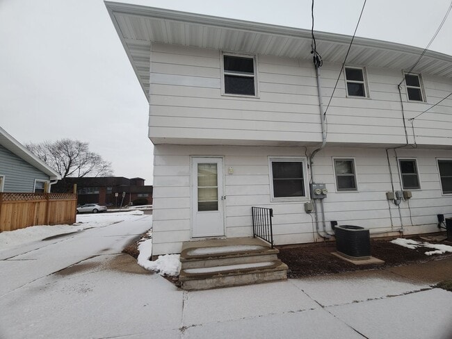 631-633 E Longview Dr in Appleton, WI - Building Photo - Building Photo