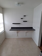 613 S 68th St in Omaha, NE - Foto de edificio - Building Photo