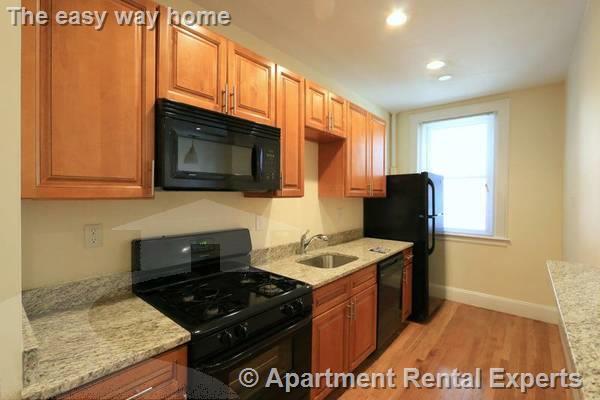 136 Highland Ave in Somerville, MA - Building Photo - Building Photo