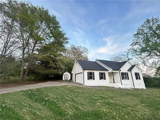 3590 Chamblee Gap Rd in Cumming, GA - Building Photo - Building Photo