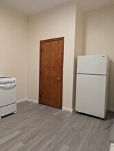 12 Miles St, Unit 3 in Greenfield, MA - Building Photo - Building Photo