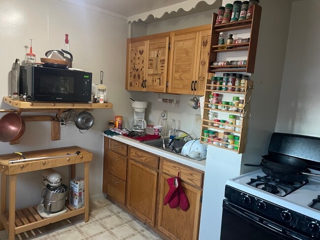 526 1/2 E 7th St in Duluth, MN - Foto de edificio - Building Photo