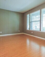 4852 NW Olivares Terrace in Portland, OR - Building Photo - Building Photo