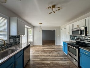 1433 Middlesbrough Dr in Fayetteville, NC - Building Photo - Building Photo