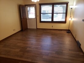 911 S Mulberry St in Sioux City, IA - Building Photo