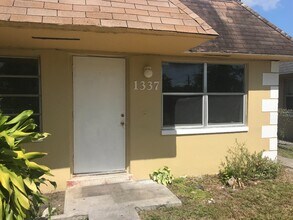 1337 NW 8th Ave in Fort Lauderdale, FL - Building Photo - Building Photo