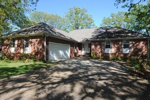 310 Alanbrook Ave in Sherwood, AR - Building Photo