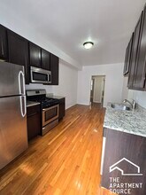 3753 W Sunnyside Ave, Unit 1 in Chicago, IL - Building Photo - Building Photo