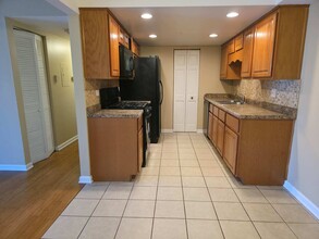 1665 Coach Dr in Naperville, IL - Building Photo - Building Photo