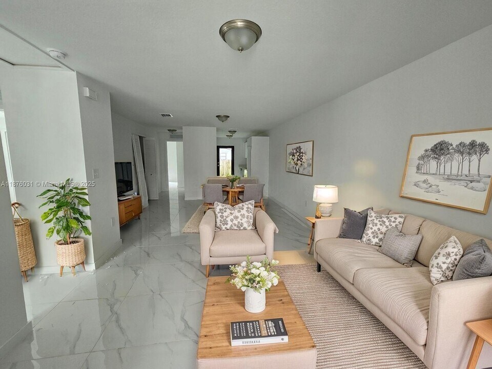 18700 SW 316th Terrace in Homestead, FL - Building Photo