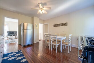 4 Coburn Ave in Stonington, CT - Building Photo - Building Photo