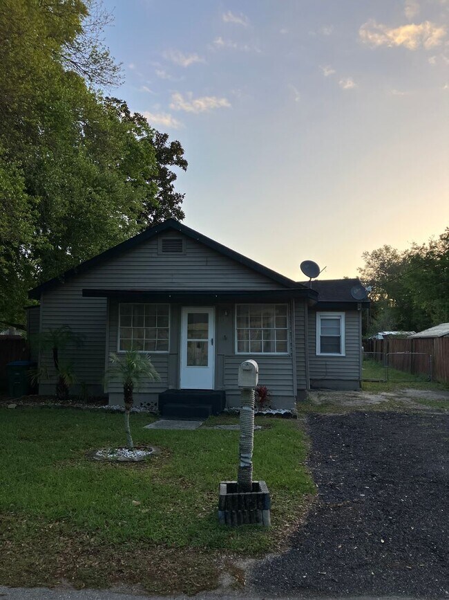 1151 Bender Ave in Daytona Beach, FL - Building Photo - Building Photo