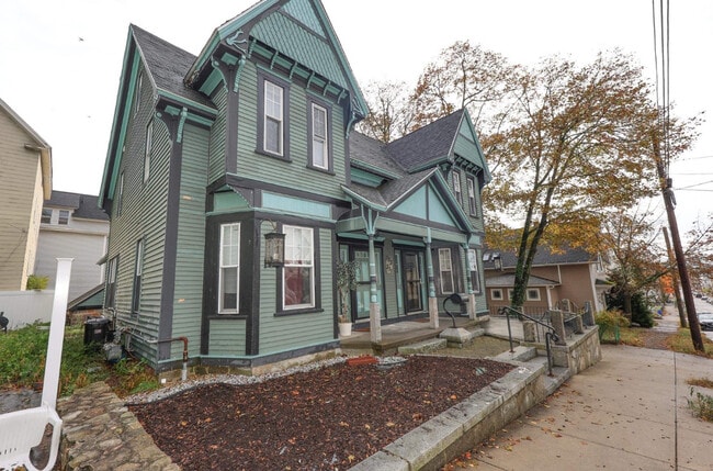 331 E High St, Unit 331 E High in Manchester, NH - Building Photo - Building Photo