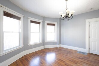 33 Greenbrier St, Unit 2 in Boston, MA - Building Photo - Building Photo