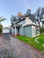 14683 Spring Branch Rd in Redding, CA - Building Photo
