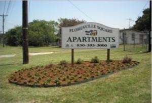 Floresville Square Apartments in Floresville, TX - Building Photo