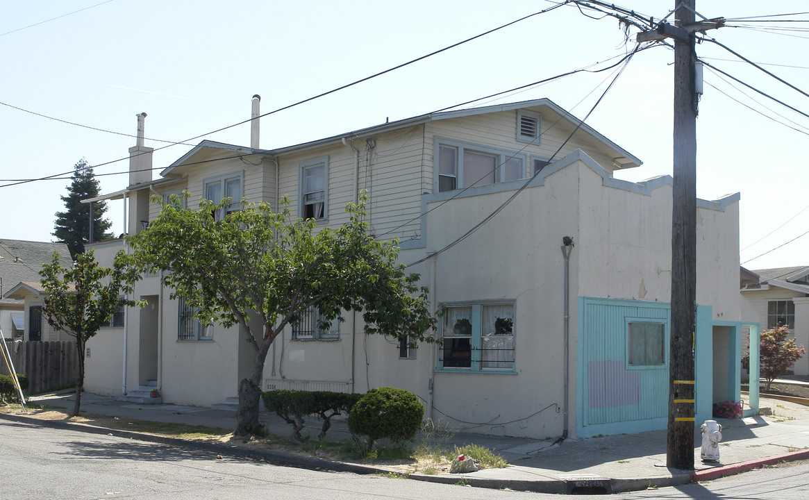 3700 Brookdale Ave in Oakland, CA - Building Photo