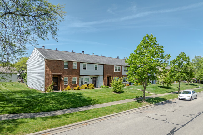 Cross Country Townhomes in Westerville, OH - Building Photo - Building Photo