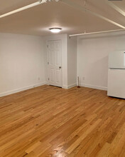 22 High St, Unit 14 in Medford, MA - Building Photo - Building Photo