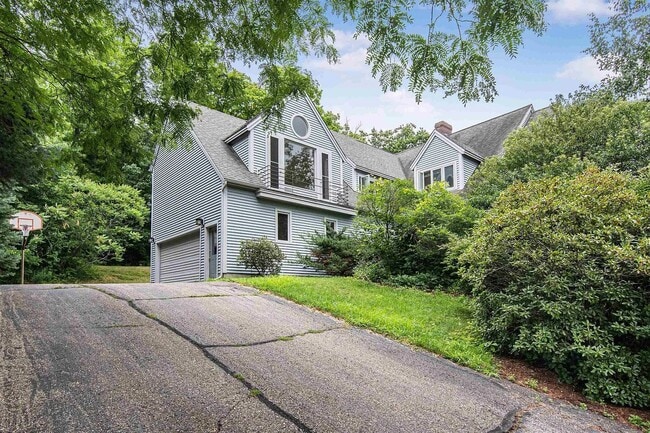 11 Harbor Ridge Rd in South Burlington, VT - Building Photo - Building Photo