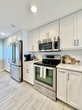160 Marina Del Rey Ct in Clearwater, FL - Building Photo - Building Photo