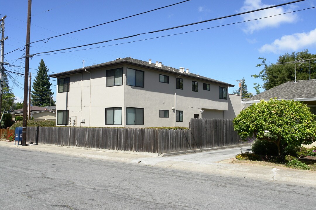 702 Freemont St in Menlo Park, CA - Foto de edificio