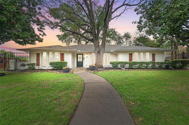 property at 1816 Mercedes Pl
