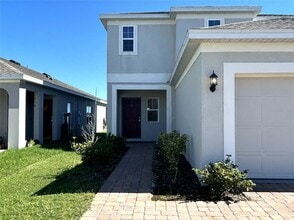 5082 Royal Point Ave in Kissimmee, FL - Building Photo - Building Photo