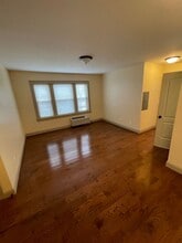 1404 E State St Apartments in Rockford, IL - Foto de edificio - Interior Photo