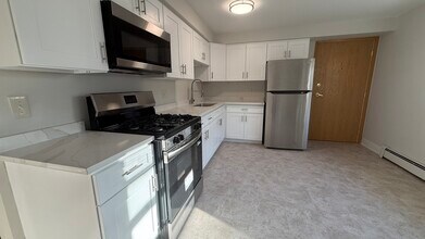 8412 W Gregory St in Chicago, IL - Building Photo - Building Photo