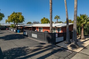 Ventura Palms in Santa Rosa, CA - Building Photo