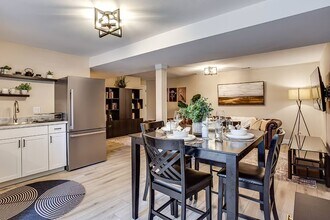 6911 47th Street Ct W, Unit Starlight in University Place, WA - Foto de edificio - Building Photo