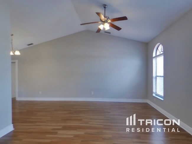 8201 Golden Bear Loop in Port Richey, FL - Building Photo - Building Photo